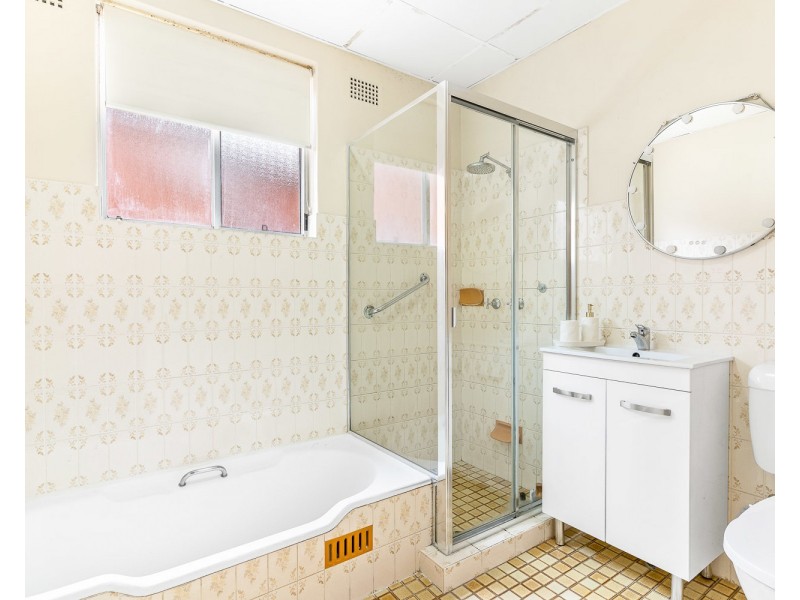 2/156-158 Russell Avenue, Dolls Point NSW 2219