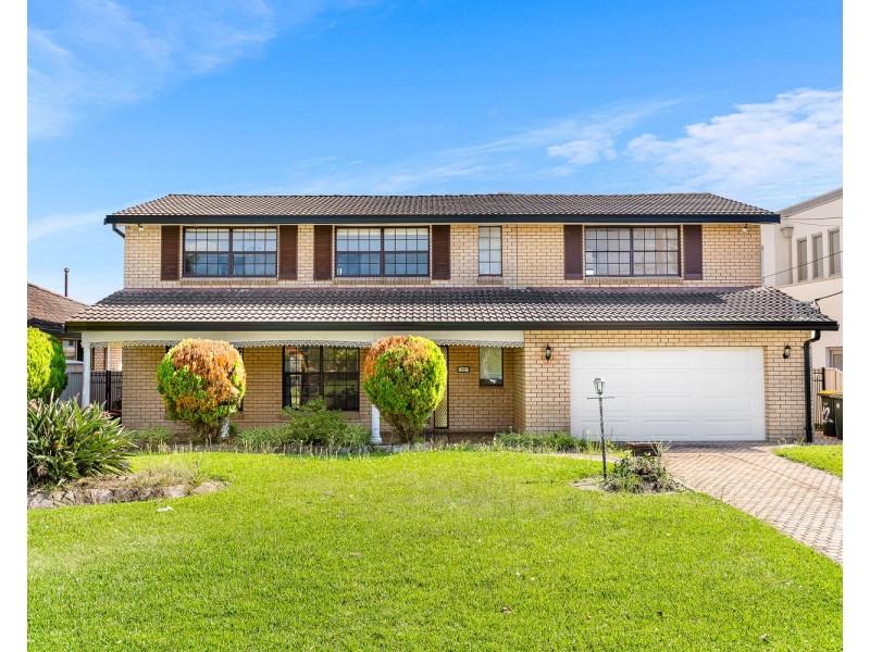 12 MacIntyre Crescent, Sylvania Waters NSW 2224