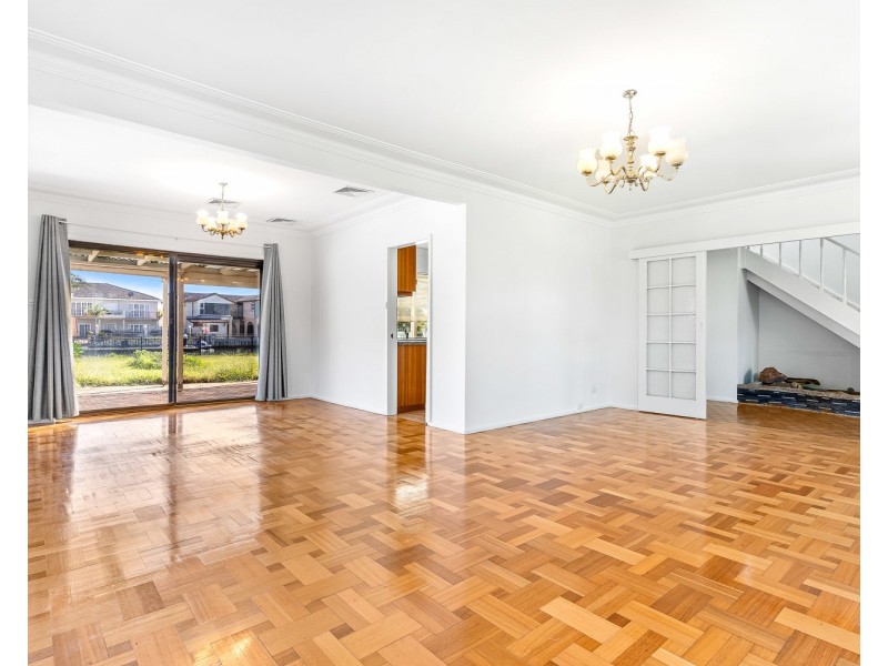 12 MacIntyre Crescent, Sylvania Waters NSW 2224