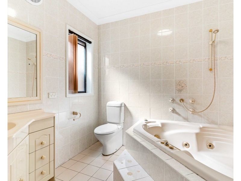 12 MacIntyre Crescent, Sylvania Waters NSW 2224