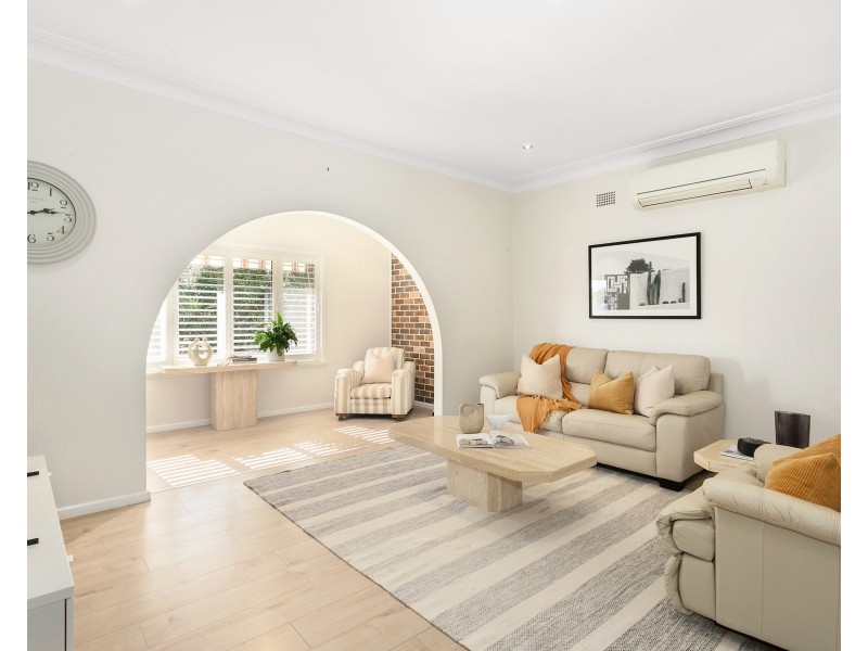 9 Faye Avenue, Blakehurst NSW 2221