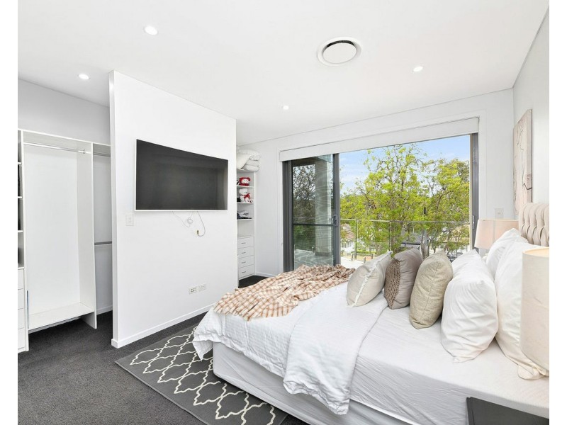 653A Henry Lawson Drive, East Hills NSW 2213