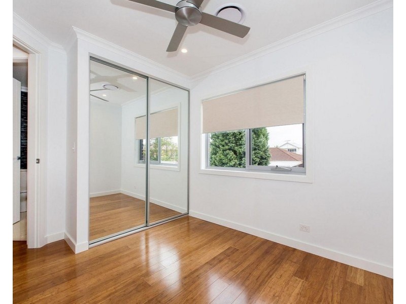 10 Claverdon Avenue, Picnic Point NSW 2213
