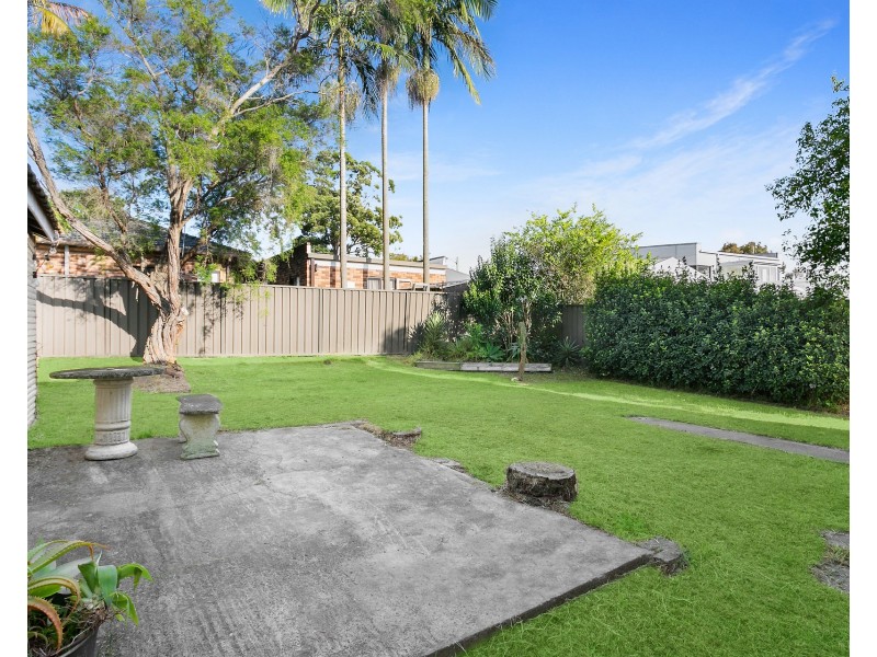 1 Tedman Parade, Sylvania NSW 2224