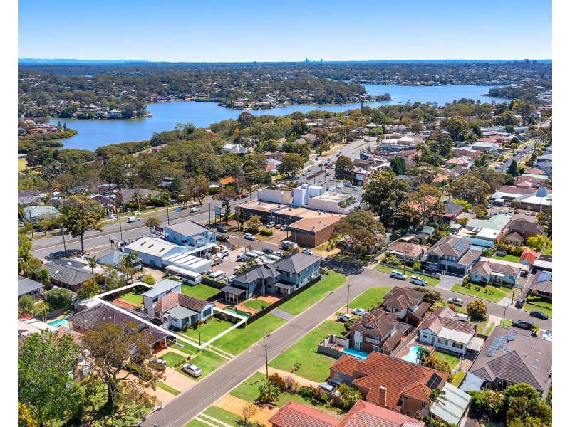 1 Tedman Parade, Sylvania NSW 2224