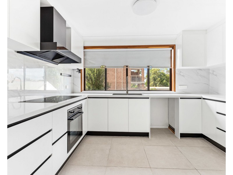 2/19 Edward Street, Carlton NSW 2218