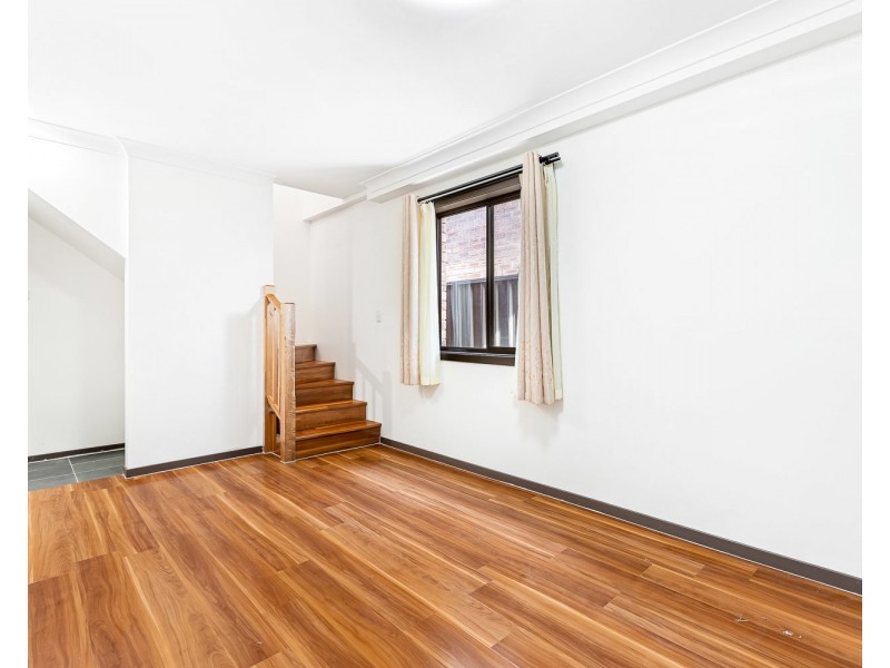 1/19 Edward Street, Carlton NSW 2218