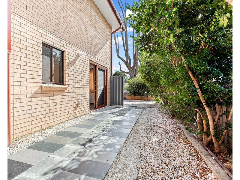 1/19 Edward Street, Carlton NSW 2218