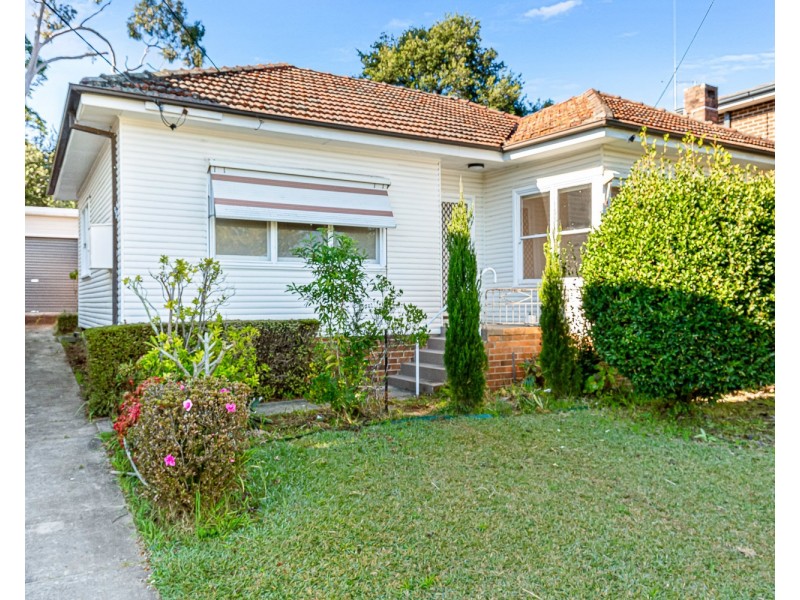 135 Hinemoa Street, Panania NSW 2213