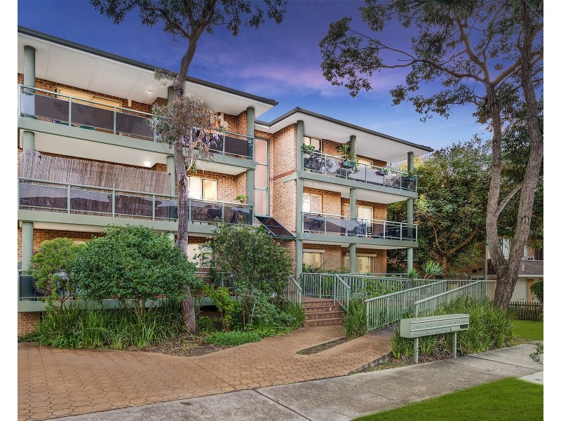 2/13 Oriental Street, Bexley NSW 2207