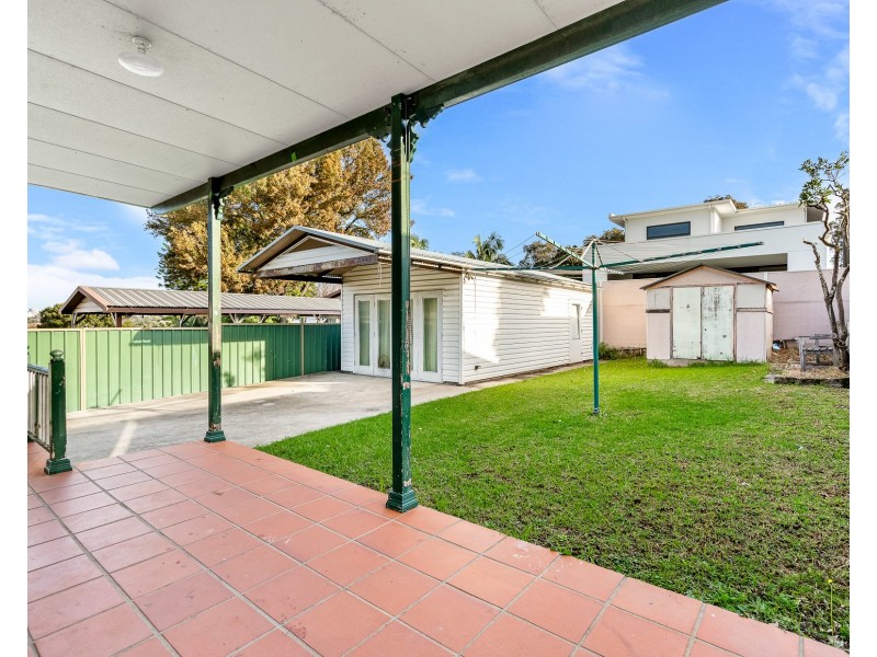 22  Glamis Street, Kingsgrove NSW 2208