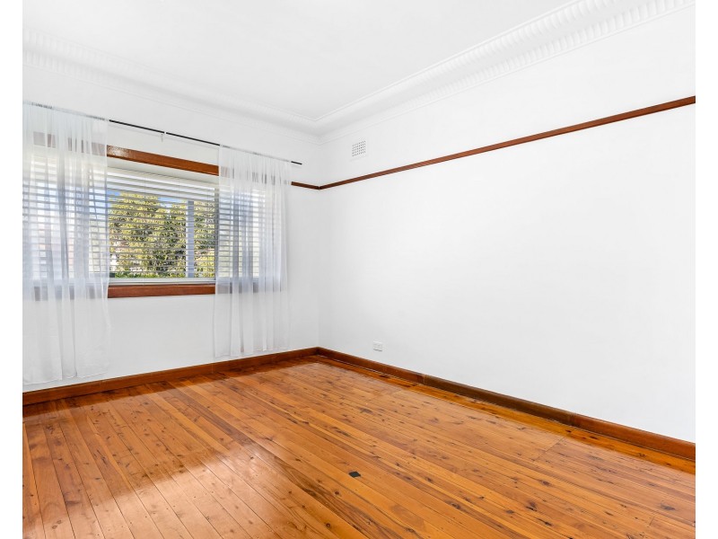 22  Glamis Street, Kingsgrove NSW 2208