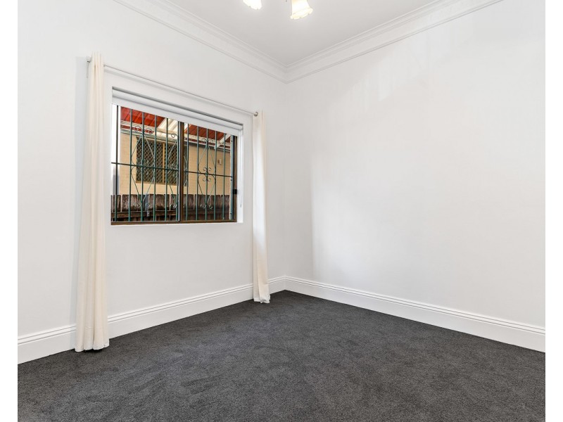 16 Lymerston Street, Tempe NSW 2044