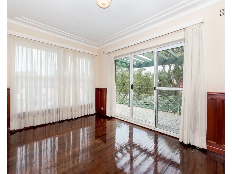 1A Wadsley Crescent, Connells Point NSW 2221