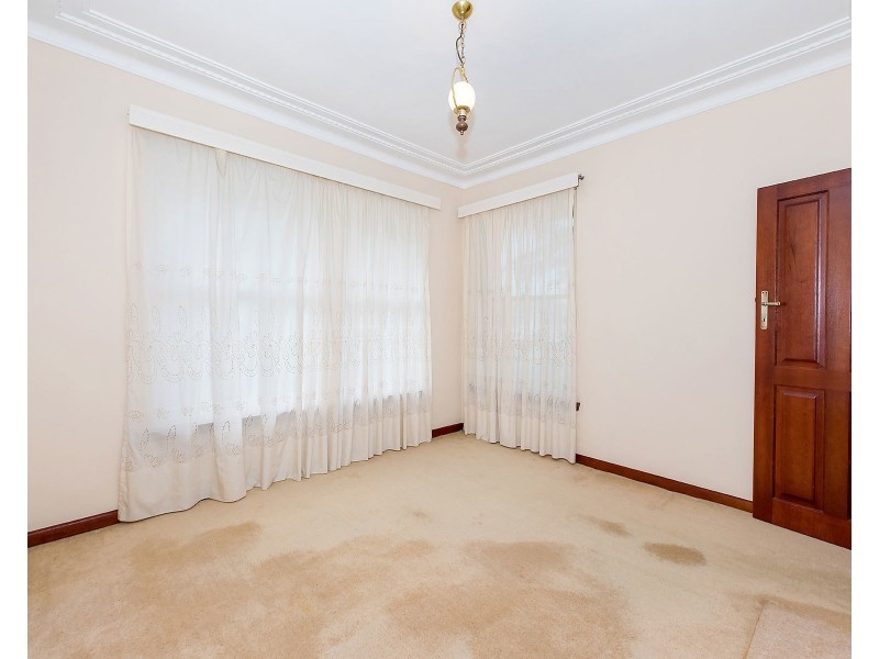 1A Wadsley Crescent, Connells Point NSW 2221