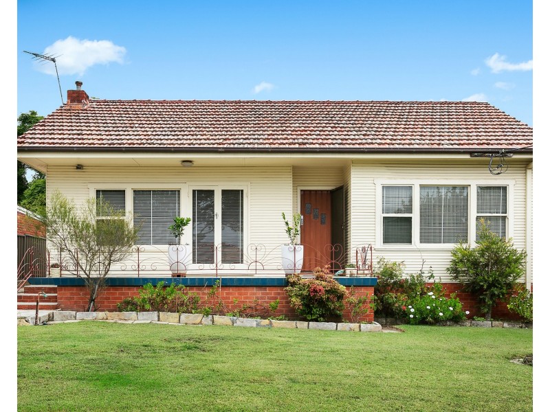 3 Chivers Avenue, Lugarno NSW 2210