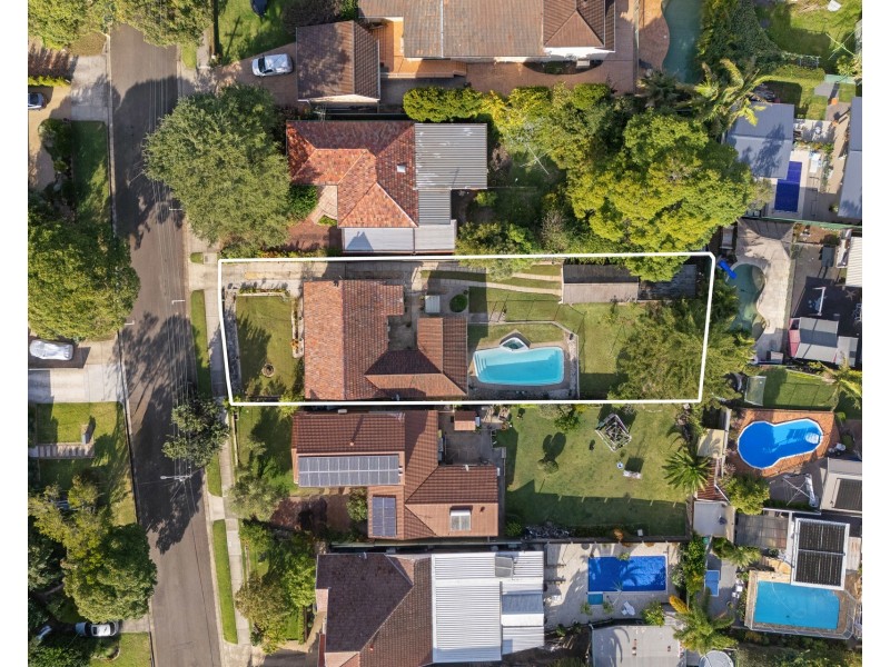 3 Chivers Avenue, Lugarno NSW 2210