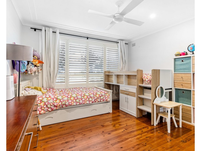 17 Whitegates Avenue, Peakhurst Heights NSW 2210