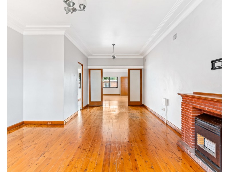 59 St Elmo Parade, Kingsgrove NSW 2208