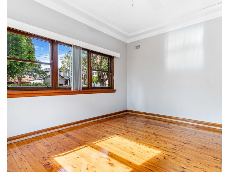 59 St Elmo Parade, Kingsgrove NSW 2208