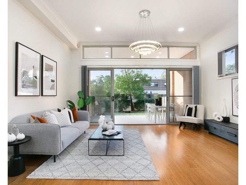 6 Woodburn Avenue, Panania NSW 2213