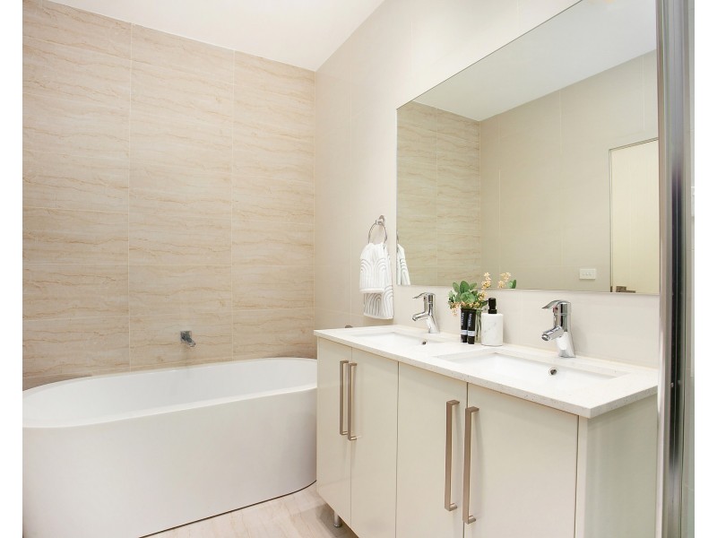 6 Woodburn Avenue, Panania NSW 2213