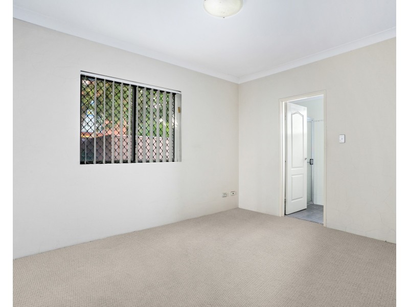 2/7 Bembridge Street, Carlton NSW 2218