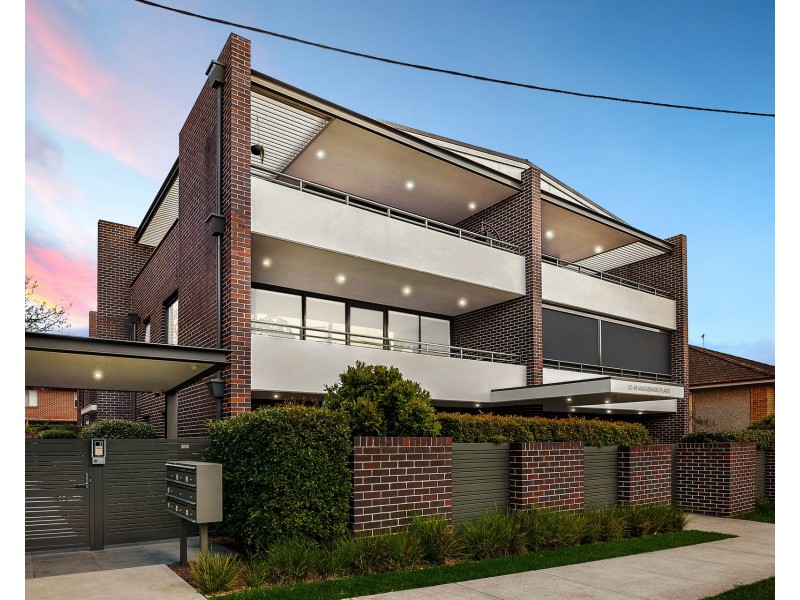 2/37-39 Macquarie Place, Mortdale NSW 2223