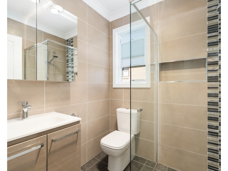 16 Tournay Street, Peakhurst NSW 2210