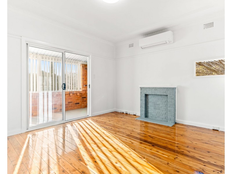 10 Henry Road, Riverwood NSW 2210