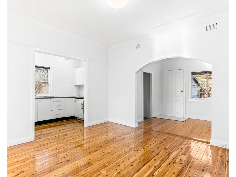 10 Henry Road, Riverwood NSW 2210