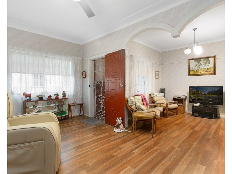 18 Rosebery Street, Penshurst NSW 2222