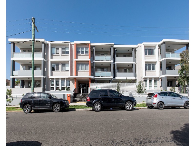 3/61-65 Trafalgar Street, Peakhurst NSW 2210