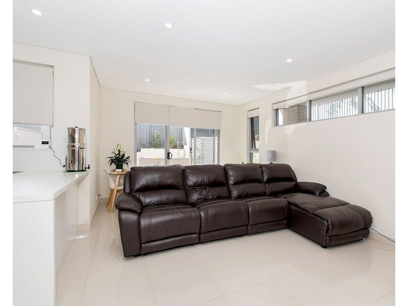 3/61-65 Trafalgar Street, Peakhurst NSW 2210