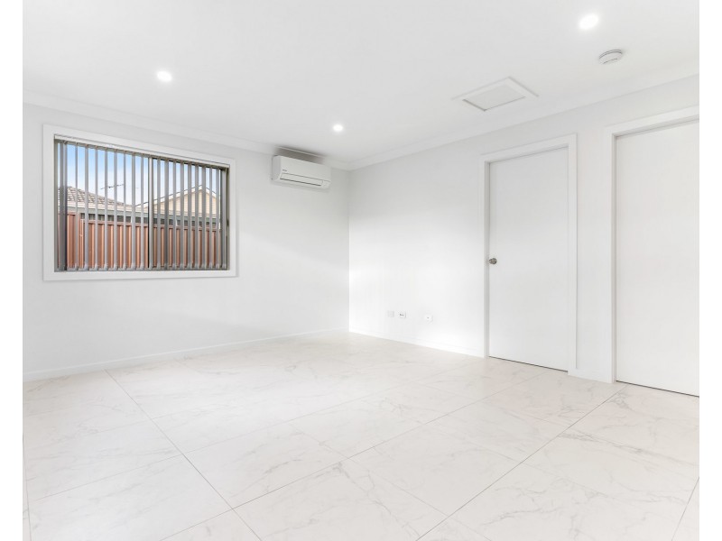 1/11a  Glamis Street, Kingsgrove NSW 2208