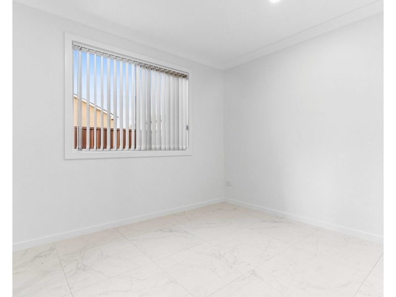 1/11a  Glamis Street, Kingsgrove NSW 2208