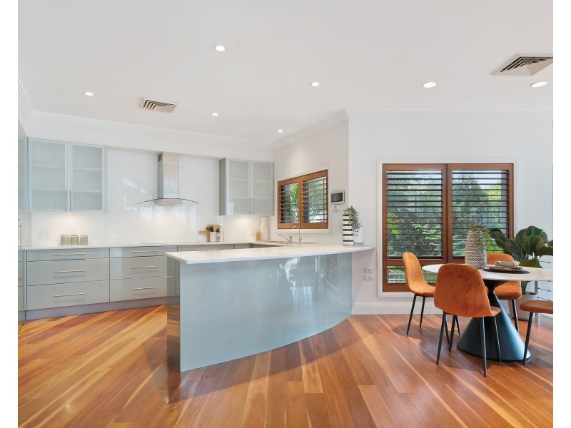 6 St Lukes Way, Kangaroo Point NSW 2224