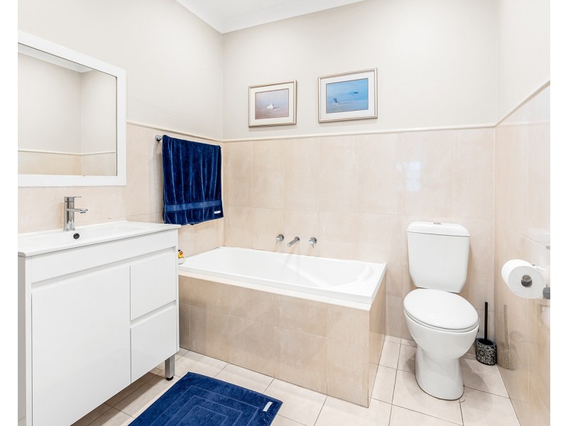 8A Caroma Avenue, Kyeemagh NSW 2216