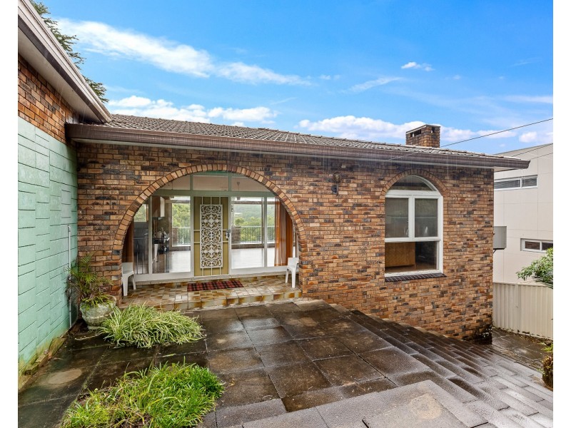 95 Woodlands Avenue, Lugarno NSW 2210