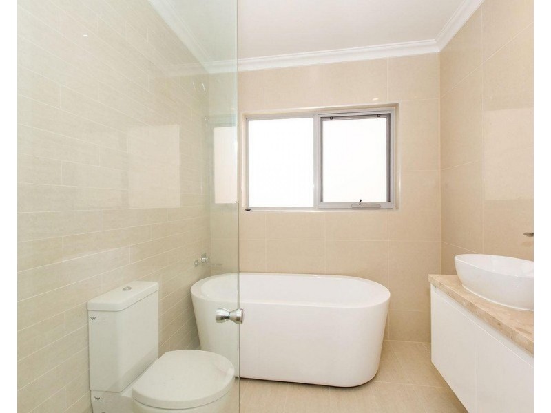 10A Claverdon Avenue, Picnic Point NSW 2213