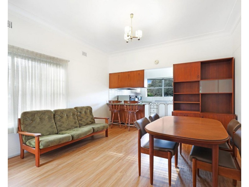 90 Monaro Avenue, Kingsgrove NSW 2208