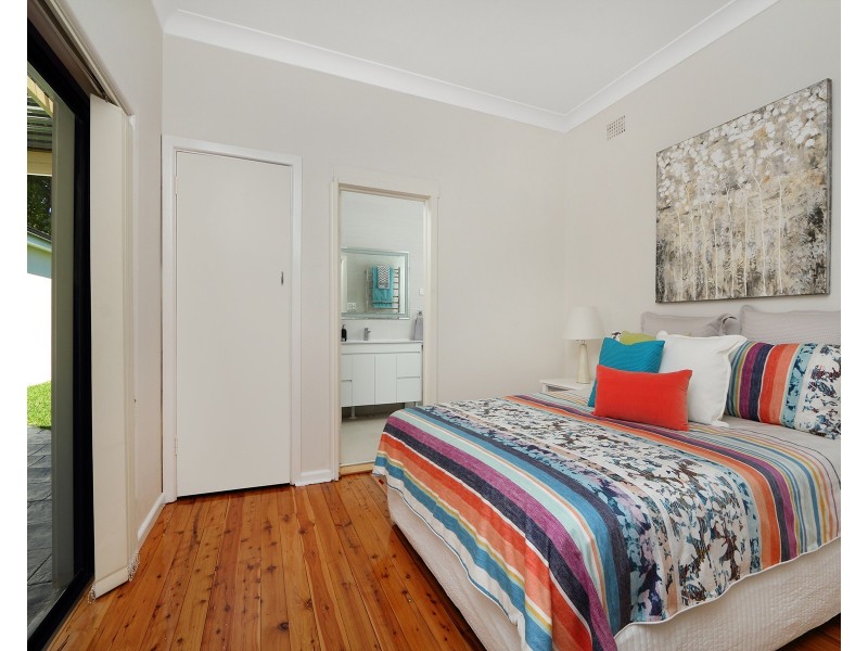 5 Simmons Road, Kingsgrove NSW 2208