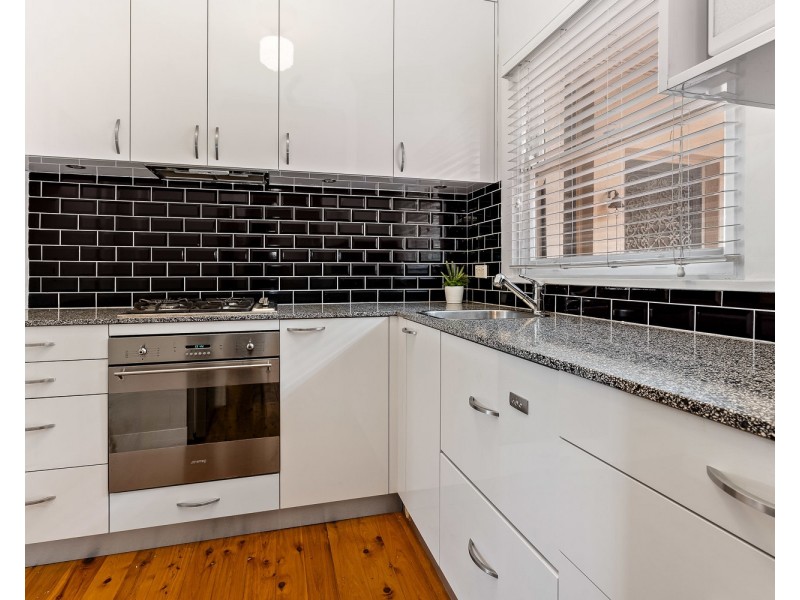 8/2 Hayburn Street, Rockdale NSW 2216