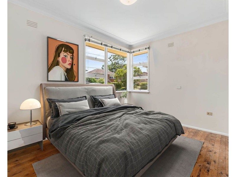 6 Bimbadeen Avenue, Miranda NSW 2228