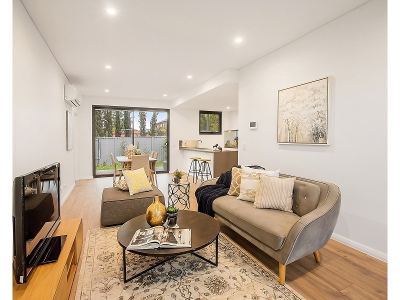 14/24 Hillcrest Avenue, Greenacre NSW 2190