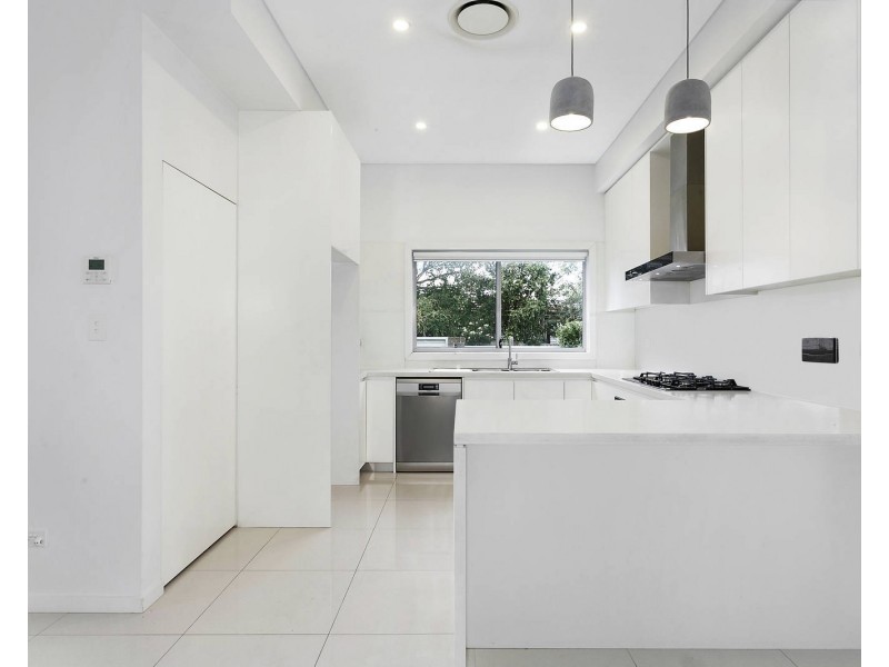 2 Presland Avenue, Revesby NSW 2212