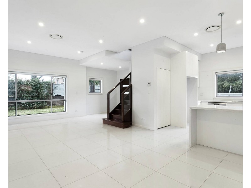 2 Presland Avenue, Revesby NSW 2212