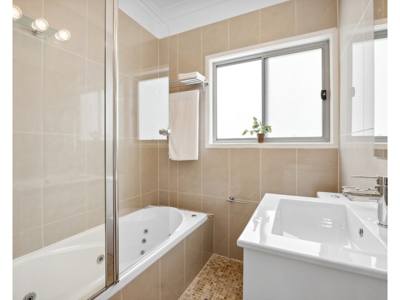 17 Grove Avenue, Narwee NSW 2209