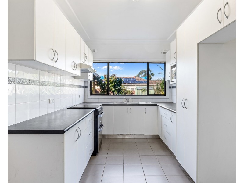 33 Beaconsfield Street, Revesby NSW 2212