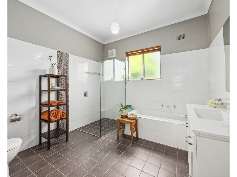 2 Clarkes Road, Ramsgate NSW 2217